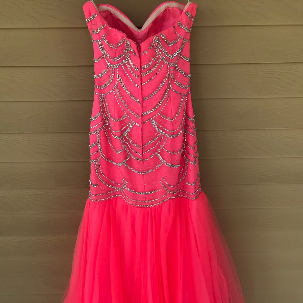 Prom Dress - Picture 3 of 5